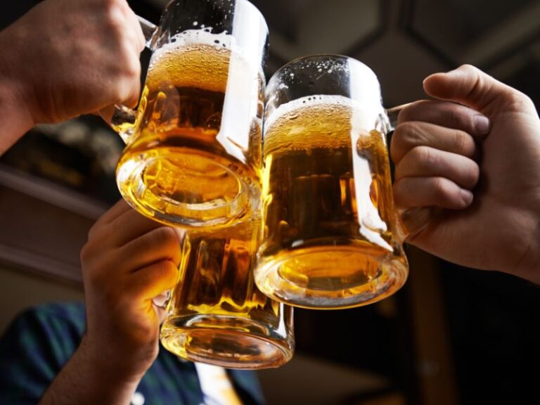 Vrijdag middag borrel — uitgaan in Heerhugowaard